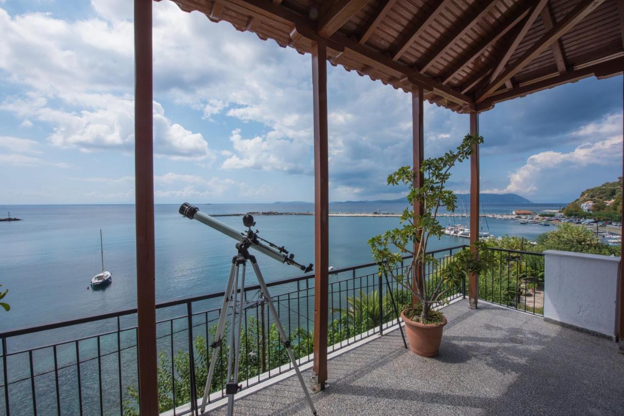 Orfanos Loutraki Rooms エクステリア 写真